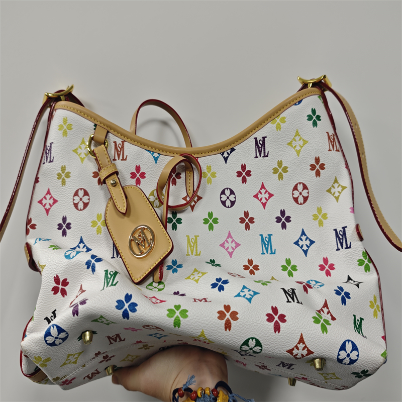 Shoulder bag blind box random fashion casual trend super value surprise 1 box equal to 1 random trendy bag (from the 2-7 popular designs in pics)