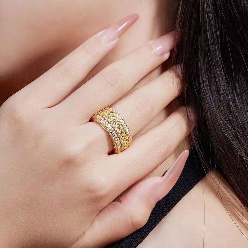 Hot Selling Moissanite Wide Band Ring S925 Silver 18K Gold Plated Iced Out Design for Men and Women Hip Hop Jewelry Ring