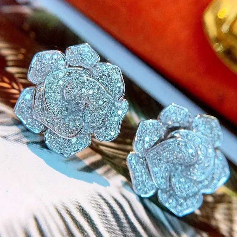 Fashionable camellia studded womens luxurious and versatile earrings K251209 H260129