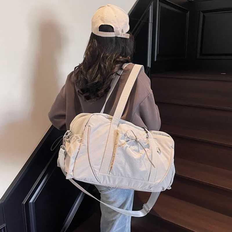 New Travel Bag Large Capacity Shoder Portable Lage Bag Travel Storage Bag Boarding Bags Sports Fitness Bags for Wen Y251209