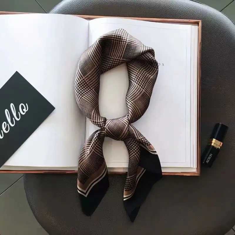 Luxury New Fashion Zebra Printed Square Scarf Soft Satin Thin Smooth Neck Scarf 7070cm Vintage Style Sunscreen Headscarf For Women Y251208