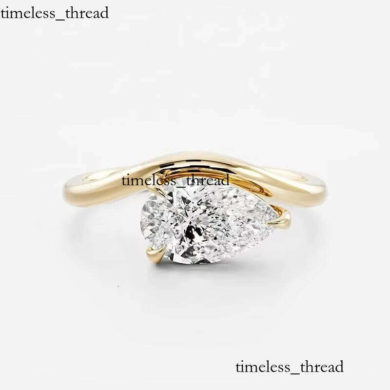 Wholesale 925 Sterling Silver Luxurious Engagement Fine Jewelry Gold-Plated Curved Solitaire Pear Cut VVS Moissanite Ring