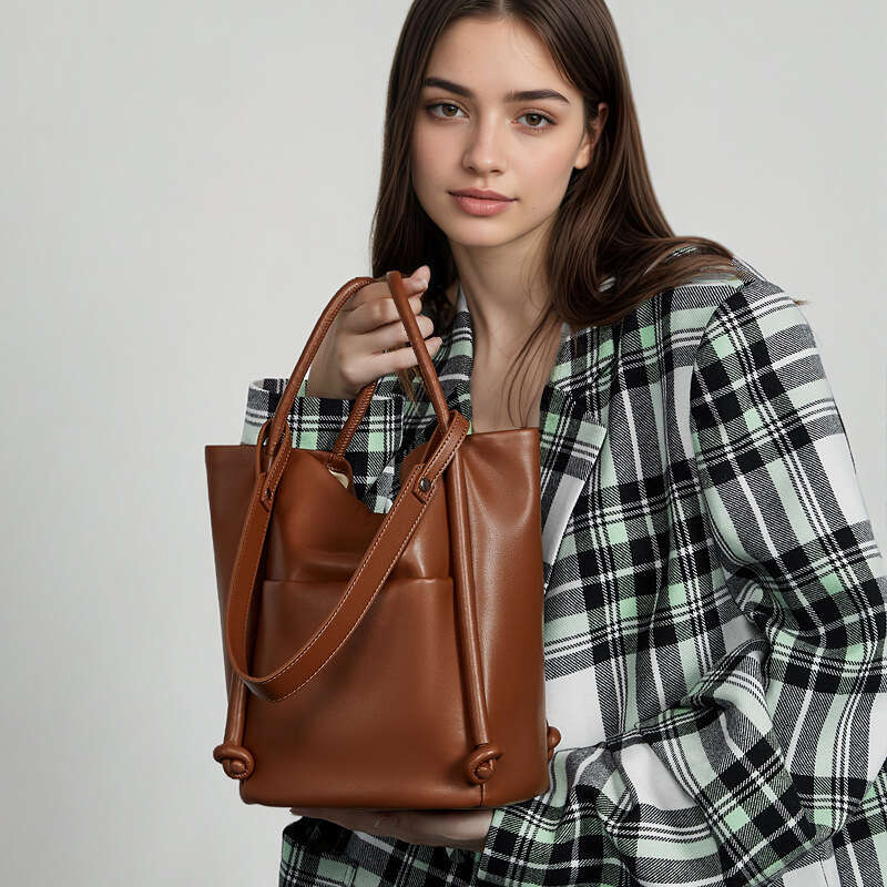 Luxury Bag Designer Shoulder Bags Totes Hobo Niche Design High Quality Soft Cowhide Large Capacity Tote Simple Genuine Leather Crossbody Elegant Fashi