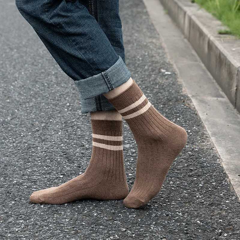Fashion Mens Socks Casual Striped Streetwear Hip Hop Skateboard Long Socks Cotton Breathable Harajuku Men Male Crew Socks GiftsT251209