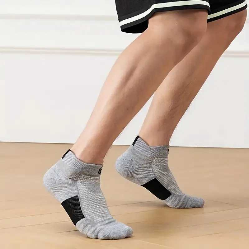 1/6 Pairs Men Basketball Sports Socks Soft Comfortable Sweat Absorbing Breathable Running Shock-Absorbing Anti Slip Low Top SockT251209