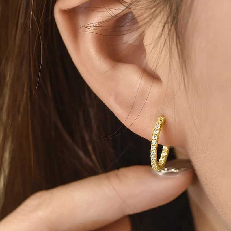 Huitan Simple Gold Color Loop Earrings Women Shiny Zirconia Jewelry for Daily Wear Teen Girls Versatile Fashion Accessories H260129
