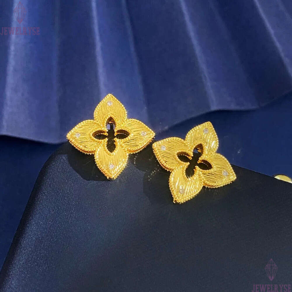 Luxury Italy classic clover designer stud earrings for women 18k gold hollow flower wire laser bracelets necklace ring tassel earring wedding jewelry