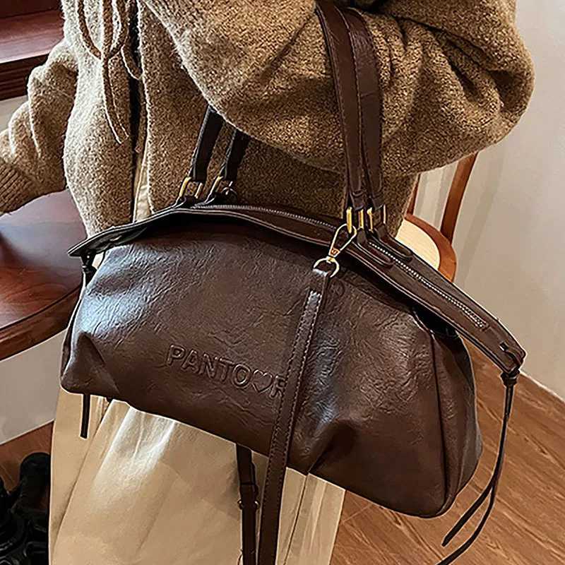 Autumn Winter Ladies Handbag Large Capacity Bowling Bag Casual Shoder Bag Vintage Style Brown Leather Handbag Y251209