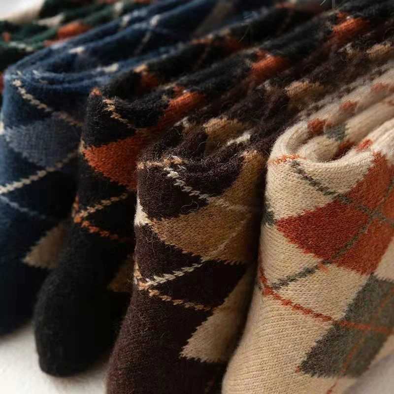 5Pairs Mens Happy Colorful Striped Socks Quality Plaid Diamond Pattern Argyle Geometric Harajuku Combed Cotton Medium Tube SockT251209