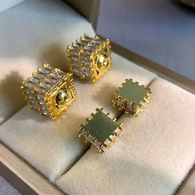 High-quality High-End Zircon Vintage Fashion Jewelry Women Cubic Square Earrings womens Light Luxury Style Earrings Girl Gifts J251208
