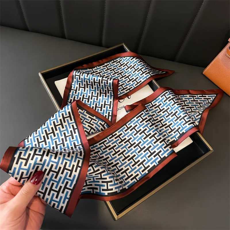 Luxury 2025 New Silk Scarves Girl Headband Neckerchief Foulard Hairband Hijab Ribbon Women Luxury Fashion Print Silk Scarf Tie Neck Bag Y251208