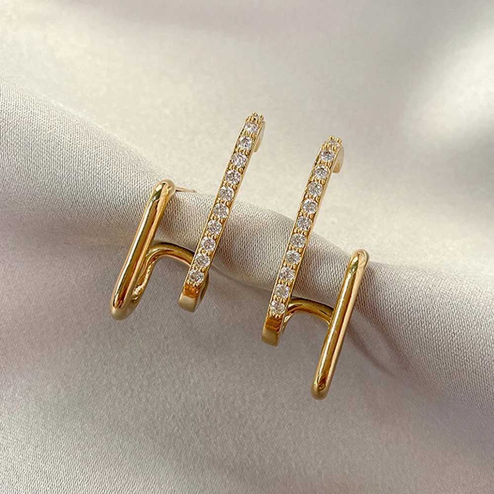 Huitan Fashion Contracted Womens Stud Earrings Gold Color Inlaid Shiny CZ Stone Daily Wear Statement Jewelry 2022 Drop Shipping K251209 H260129