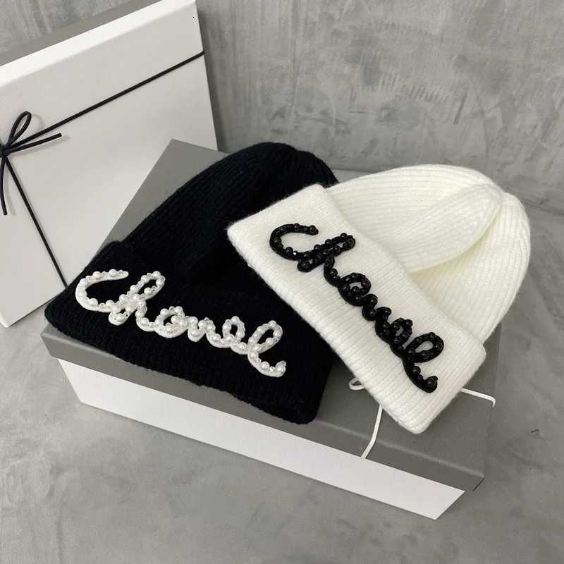 Luxury 2025 New Womens Korean Pearl Letter Knitted Beanie - Winter Warm Ear Protection Soft Elastic Fashionable Daily Cap Y251209