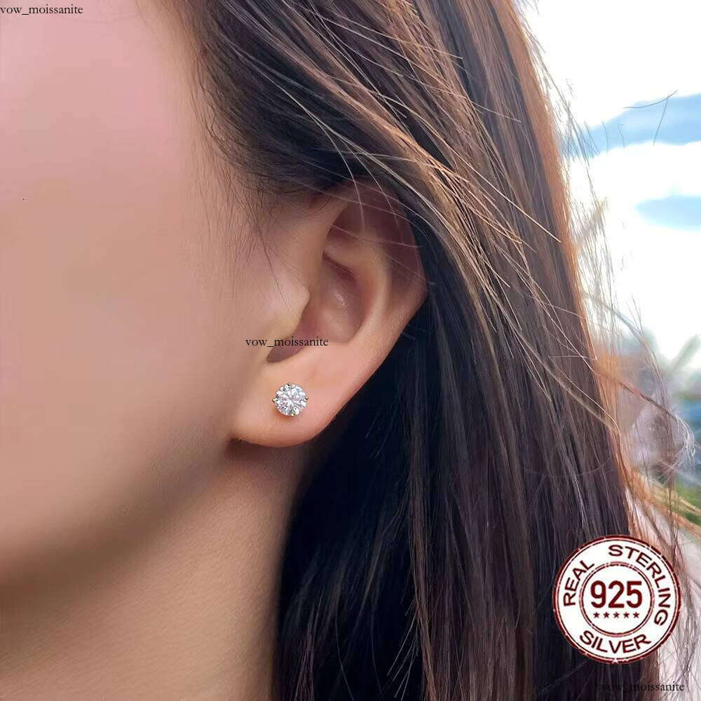 Chic VVS Moissanite Hypoallergenic 925 Sterling Silver Second Piercing Mini Ear Bone Small Stud Earrings Women's Gift Accessories