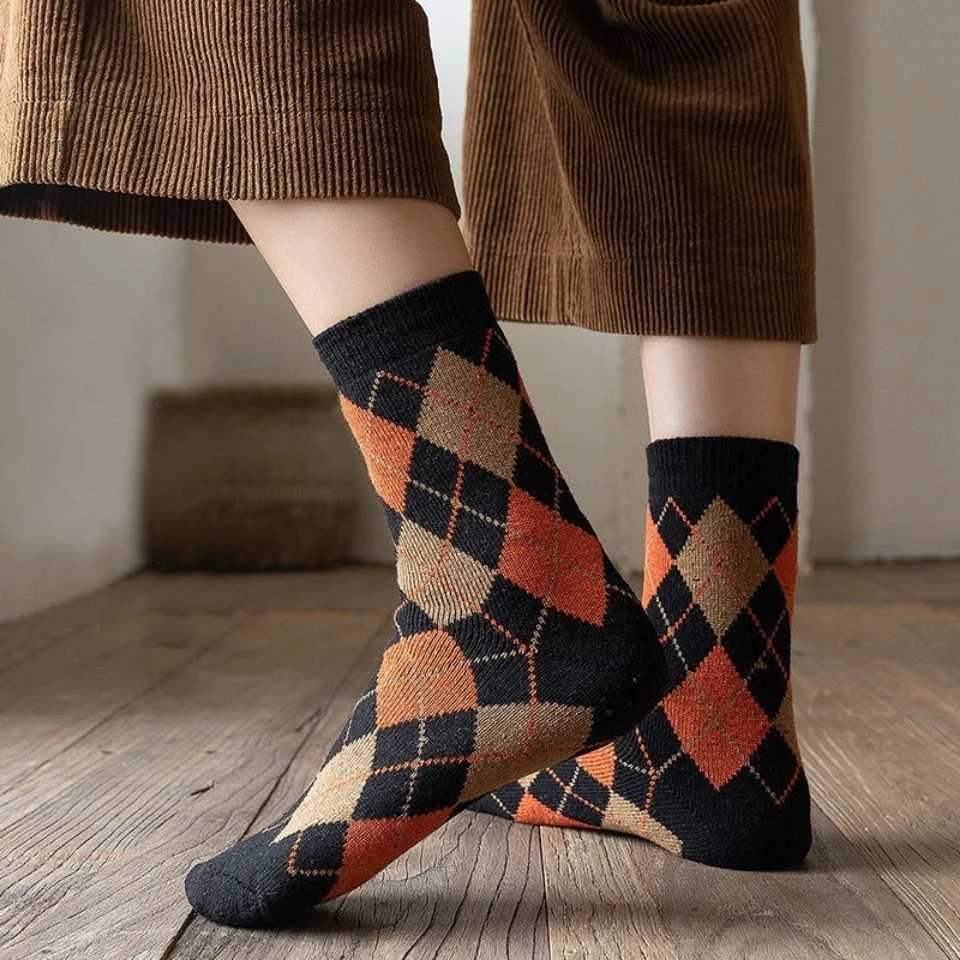 5Pairs Mens Happy Colorful Striped Socks Quality Plaid Diamond Pattern Argyle Geometric Harajuku Combed Cotton Medium Tube SockT251209