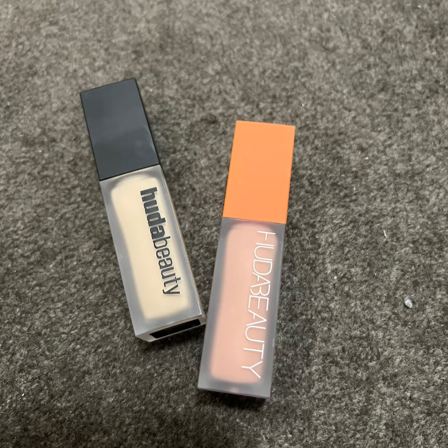 HUDA Beauty FauxFilter COLOR CORRECTOR Glossy Matte Concealer 9ml Brightening Lasting Correction Brightening Black Eyes Defects