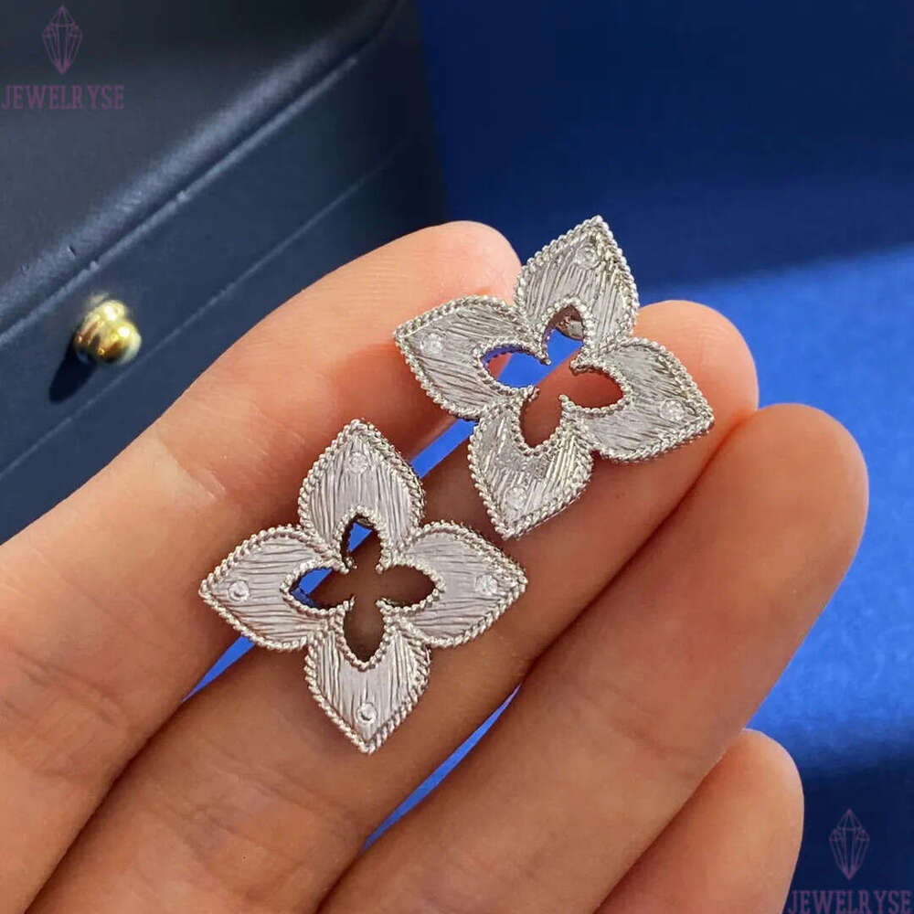 Luxury Italy classic clover designer stud earrings for women 18k gold hollow flower wire laser bracelets necklace ring tassel earring wedding jewelry