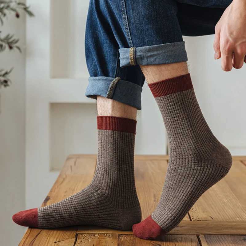 Mens Socks High Quality Knitted Cotton Breathable Elastic Long Socks Men Male Color Matching Blue White Gray Middle-tube SocksT251209