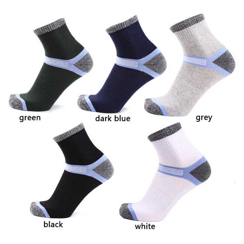 10Pairs/lot Brand Mens Sports Socks Cotton Breathable Running Basketball Socks Male Long Socks High Quality Comfortable NewT251209