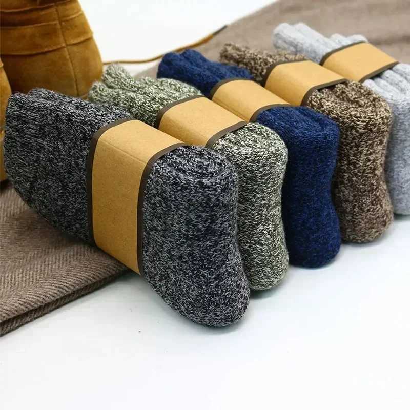 Winter Merino Wool Socks for Men Super Thick Warm Harajuku Retro Snow Casual Antifreeze High Quality Cashmere Socks Men 3 PairT251209