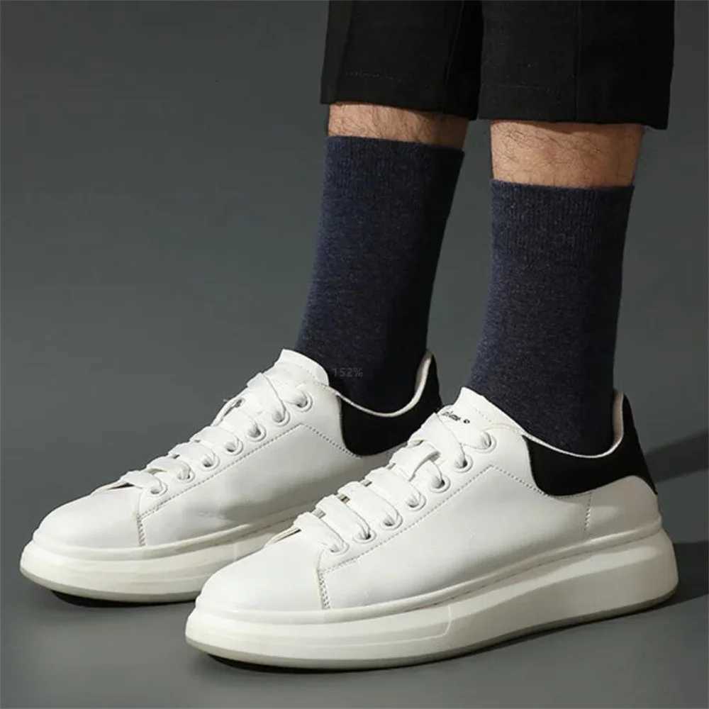 5 Pairs/Pack Mid Tube Sports Men Cotton Socks Comfortable Sweat-absorbing Male Breathable Socks Mid Calf Sokken Solid ColorT251209