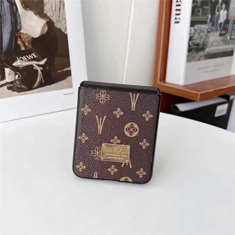 Luxury Simple Stylish Geetric Patterns Leather Hard Phone Case For Galaxy Z Flip 6 5 4 3 2 1 Cases ZFlip6 ZFlip5 C251209