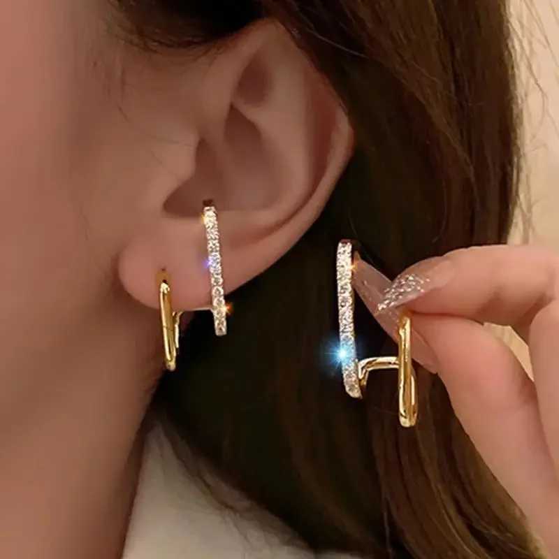 Fashion Gold Color Claws Stud with Crystal Rhinestone Design Unusual Earrings Versatile Accessories Women 2024 Jewelry H260129