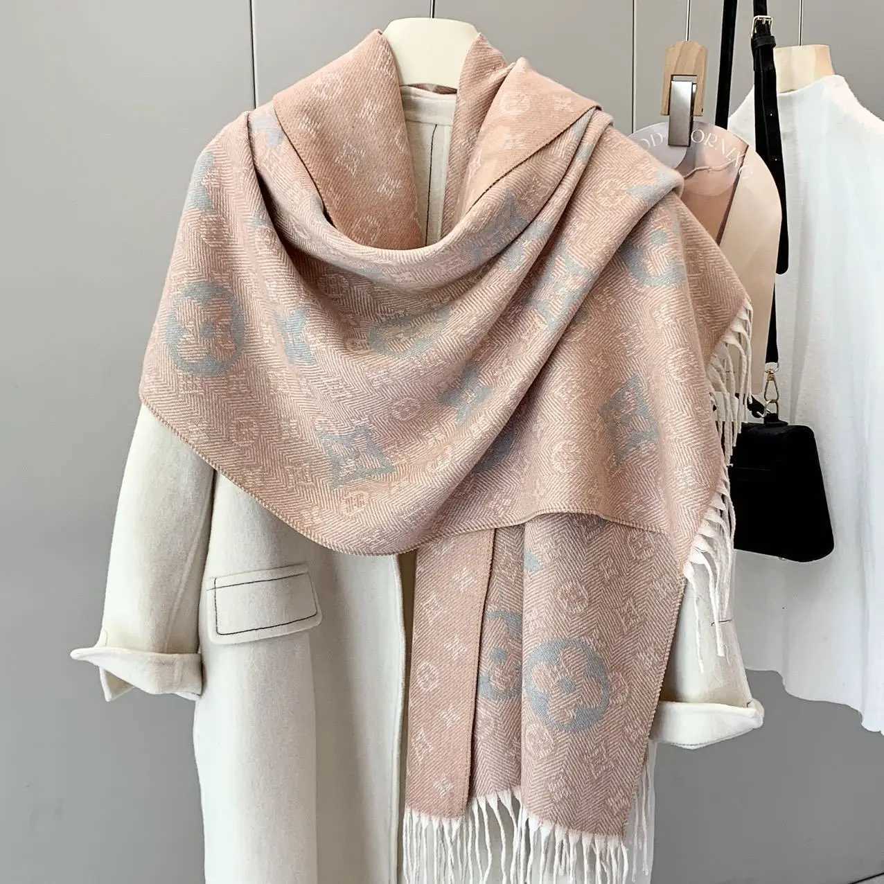 Luxury Autumn and winter new imitation cashmere scarf versatile warm double-sided shawl high-end scarf Y251208