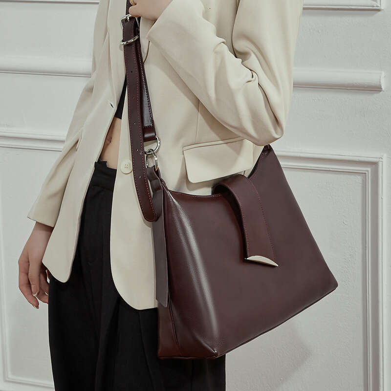 Luxury Bag Designer Shoulder Bags Totes Hobo Genuine Leather Women S Large Capacity Commuter Tote High End New Single Crossbody Bag