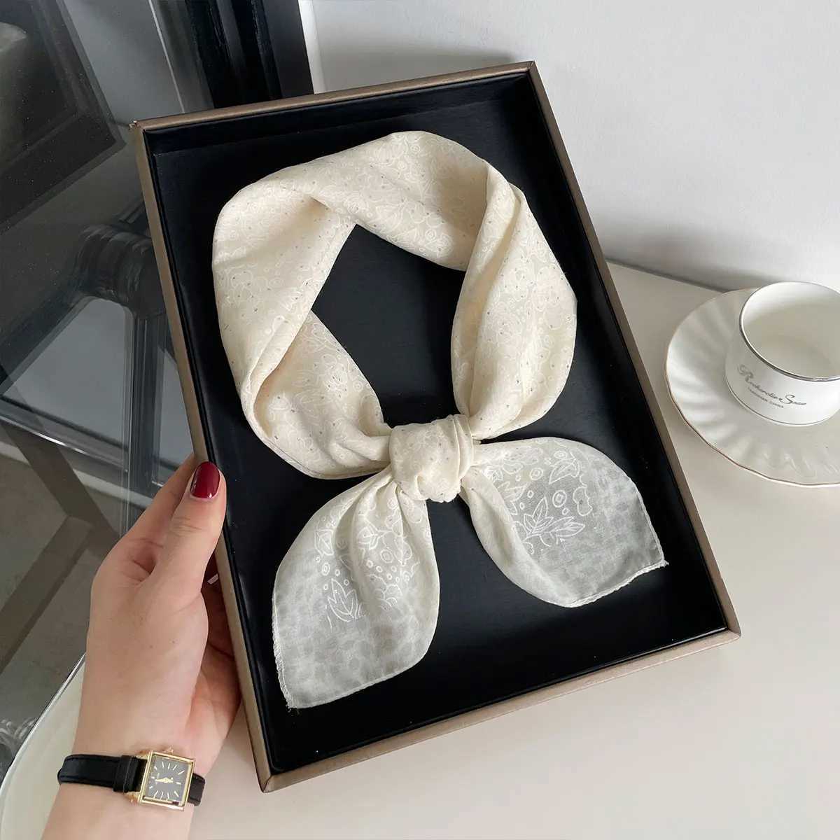 Luxury Luxury Silk Shawl Square Scarf for Women Satin Fashion Print Hijab Wraps Neckerchief Female Hair Bands Ribbon Headband Bandana Y251208