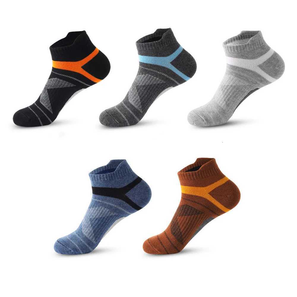 1pc Mens Medium Cotton Socks Thickened Sweat Absorbing Sports Socks Outdoor Wear-resistant Shock Absorption Running SocksT251209