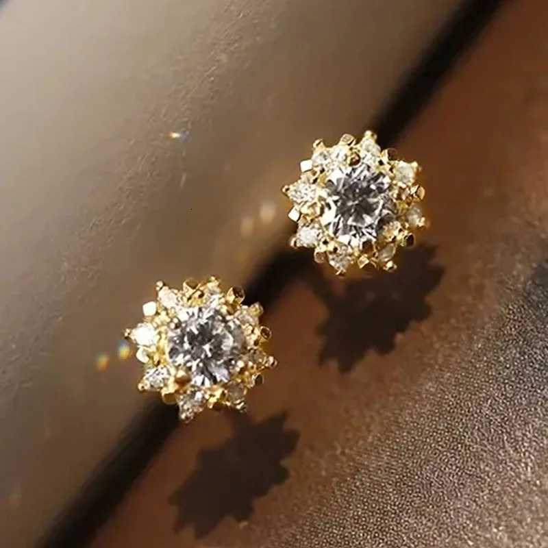 2025 new European and American minimalist snowflake geometric design earrings high-end niche personalized elegant accessories H260202