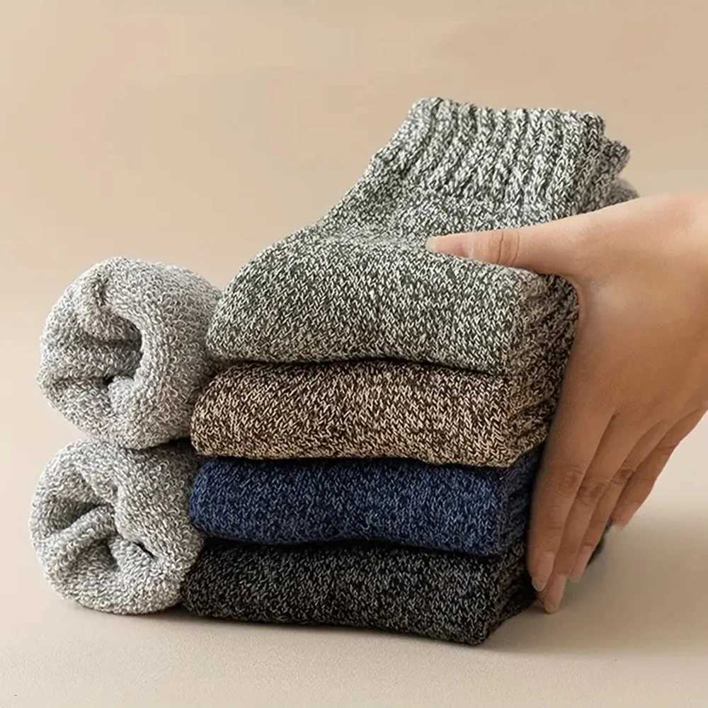 5 Pairs Mens Retro Solid Color Casual Wool Socks Winter Warm Mid Length Sock Ultra Thick Harajuku Men Antifreeze Cashmere SocksT251209