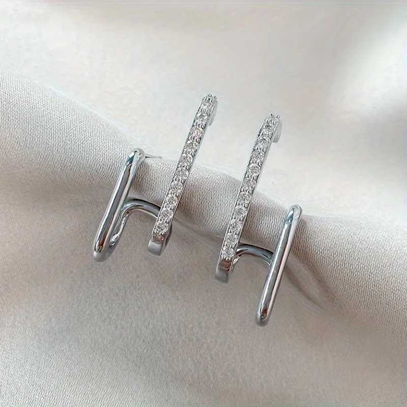 2023 New Bright Crystal Luxury Korean Unusual Claw Stud Earrings Ear Piercing Hook Irregular Pearl Christmas Jewelry Gift K251209 H260129