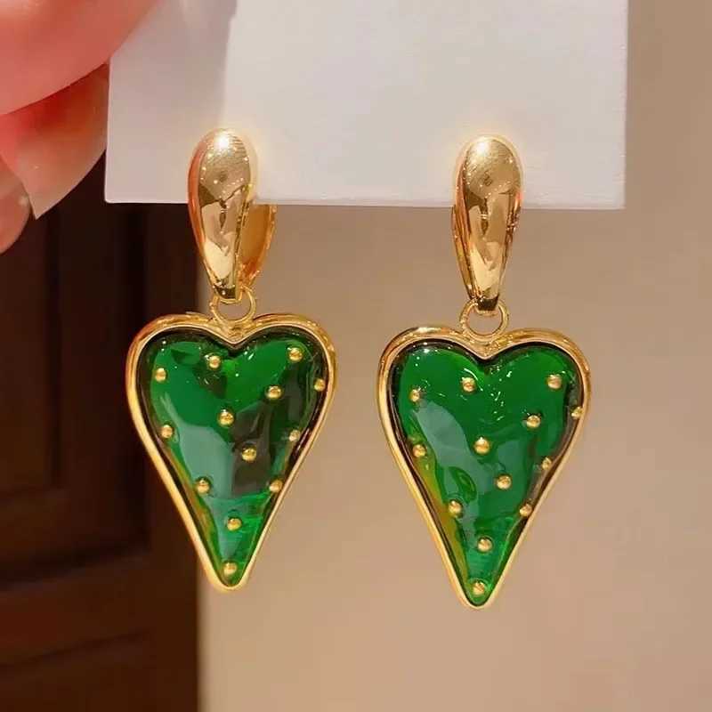 Retro Exaggerated Baroque StrAWberry Womens Earrings 2024 Fashion New Fruit Series Leisure Holiday Jewelry Ear AccESSories H260129