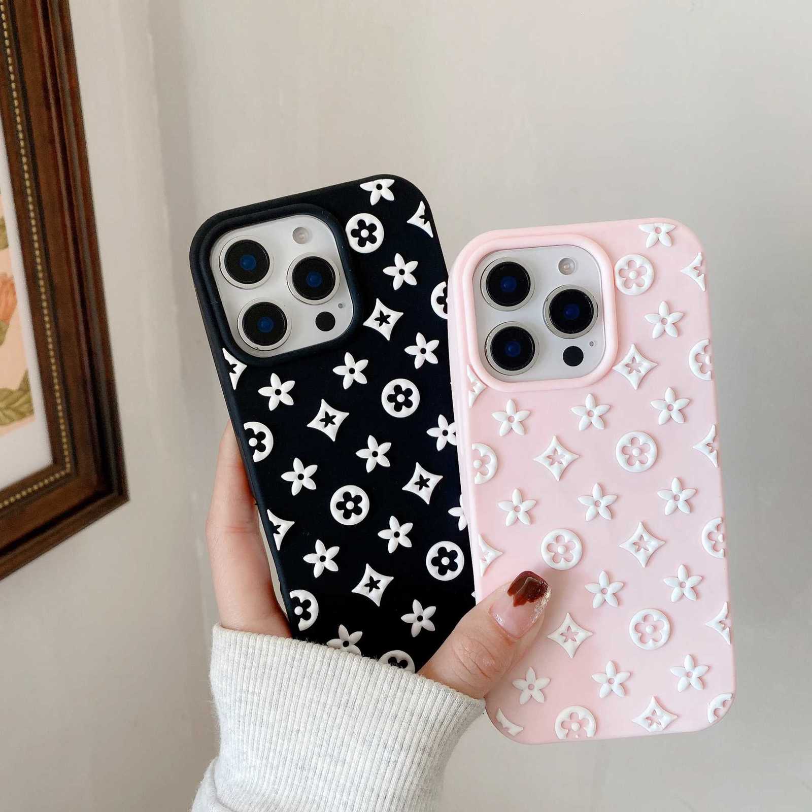 Korean Ins Little Flower Phone Case For IPhone17 17pro Max 16 16pro 16Prax 16plus Soft Silicone Phone Cover C251209