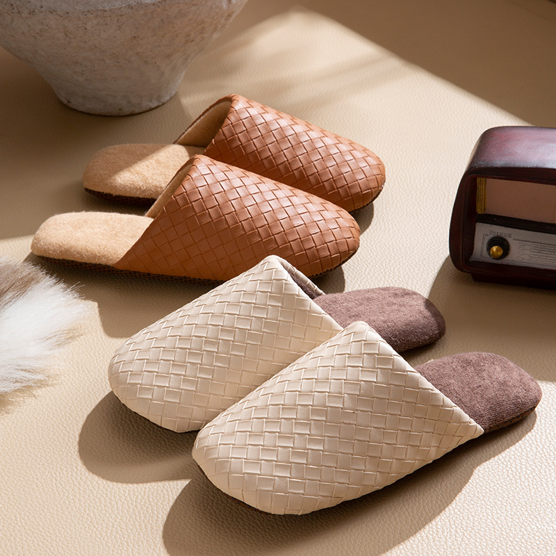 Free shipping for women's winter 2025 new style warm fleece indoor home floor soft-soled anti-slip cotton slippers