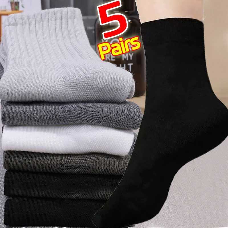 Men Middle Tube Casual Sock High Waist Breathable Sports Solid Color Socks High Quality Outdoor Cotton Autumn and Winter SocksT251209