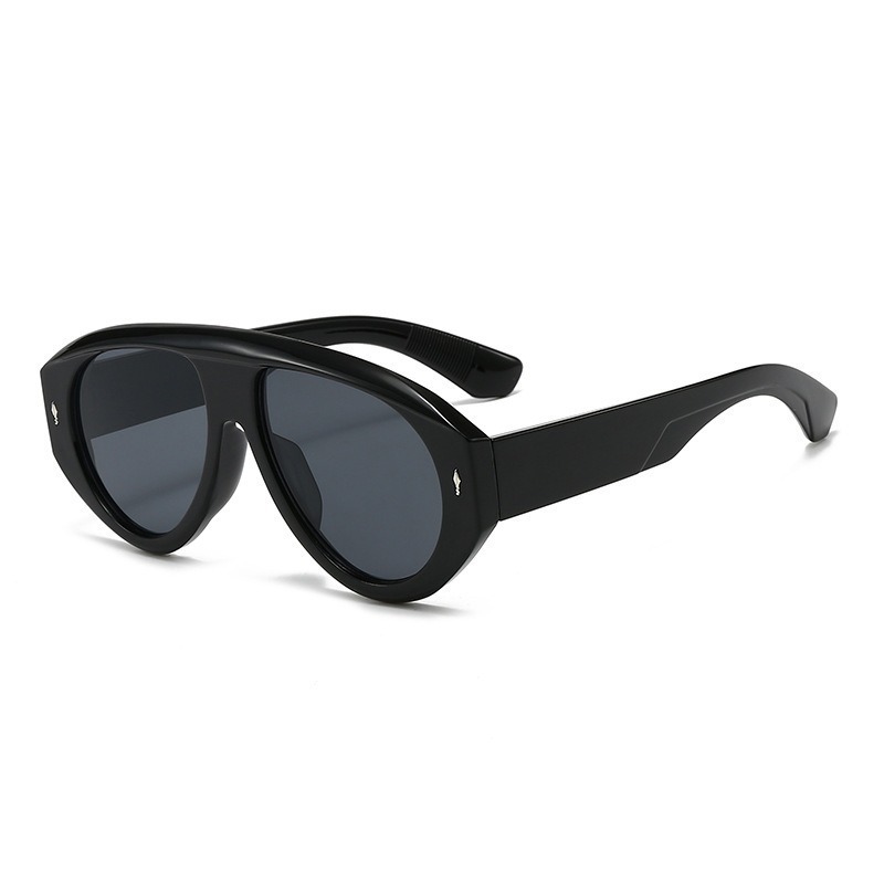 Men's Trendy Pilot Sunglasses - Large Frame with Burgundy Tinted Lenses