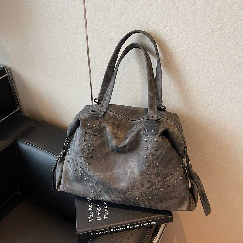 2025 New Casual Large Capacity PU Travelling Bag Advanced Sense Versatile Cmute Delie Wens Shoder Bags Y251209