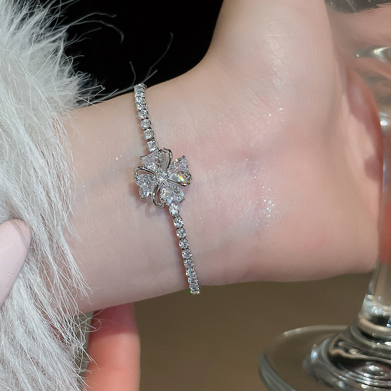 Zircon Simple Full Diamond Flower Exquisite Light Luxury Temperament Bracelet for Women New Retro High-end Feel Jewelry Wholesale