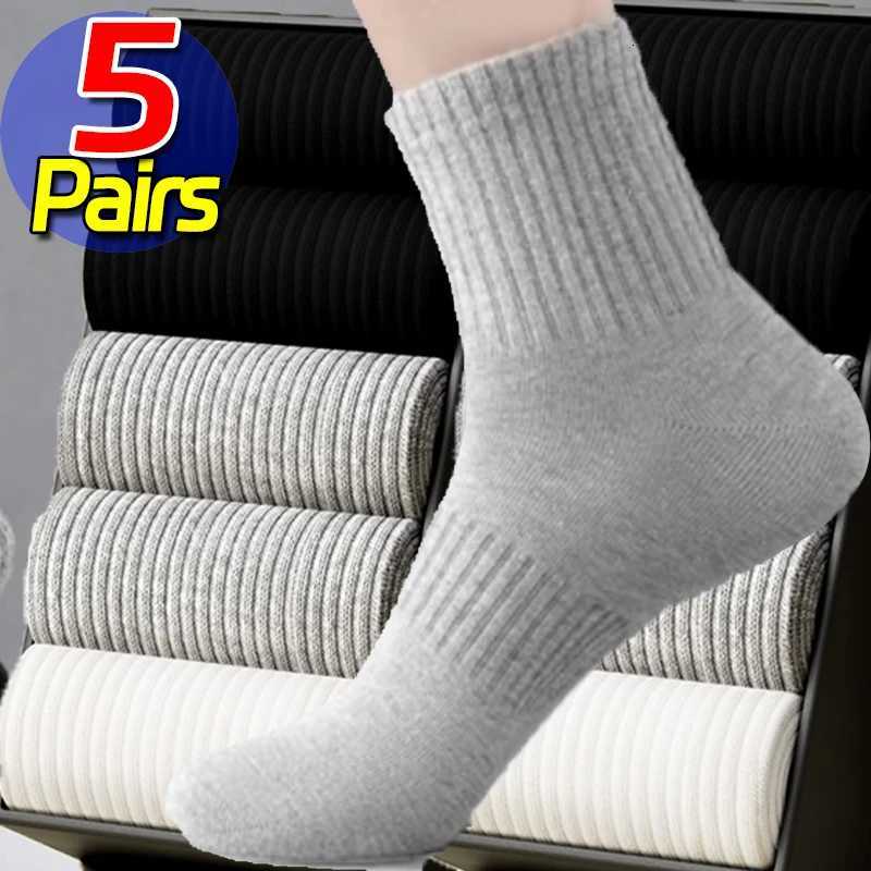 Men Middle Tube Casual Sock High Waist Breathable Sports Solid Color Socks High Quality Outdoor Cotton Autumn and Winter SocksT251209