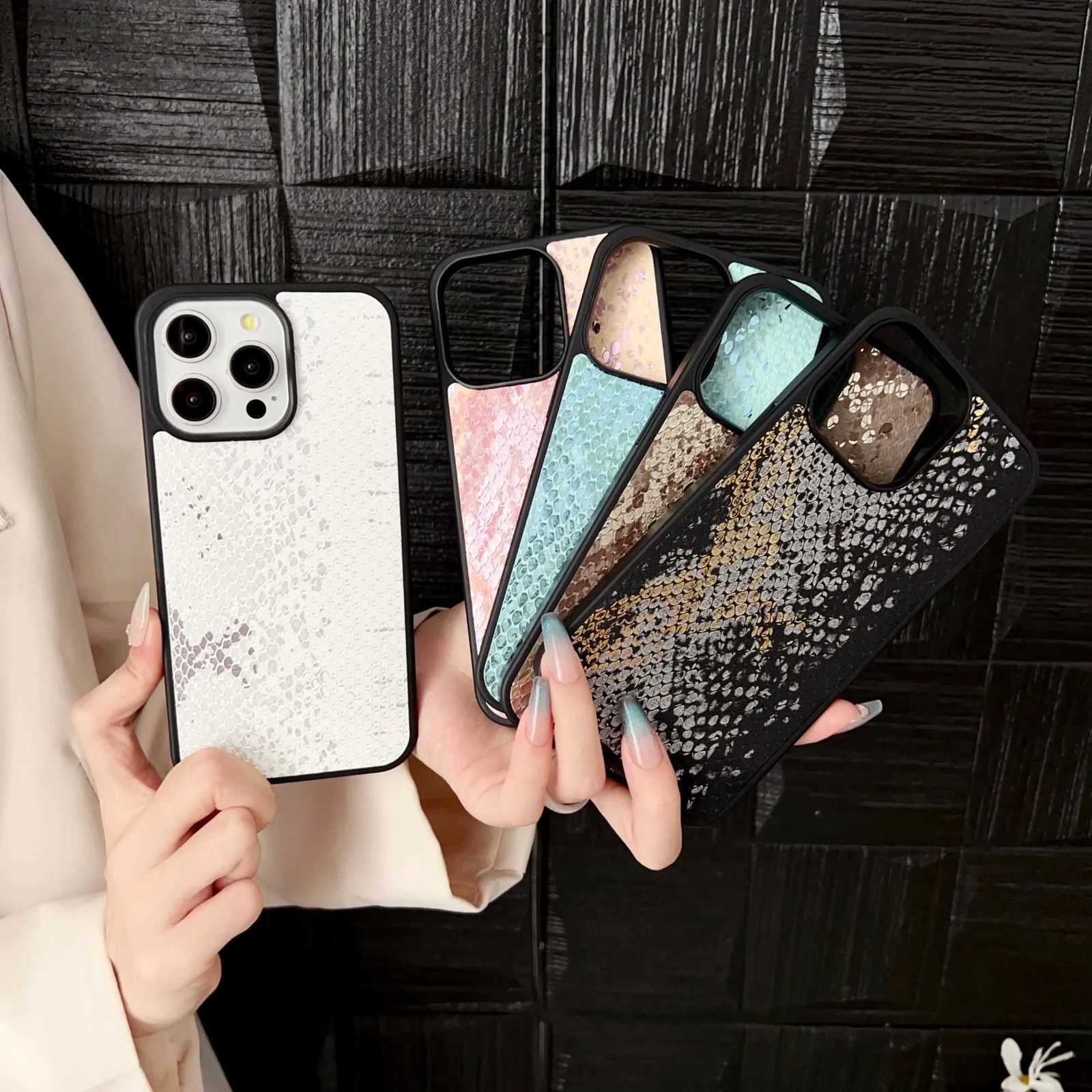 snakeskin phone case for iphone 17 16 15 14 plus 13 12 11 pro max cover Luxury leather funda gold stamping cases carcasa C251209