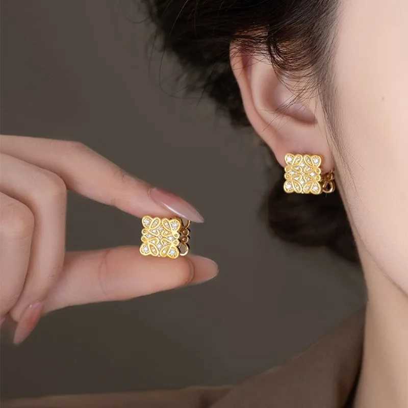 2025 new stylish and simple hollow geometric zircon earrings niche design high-end earrings J251208