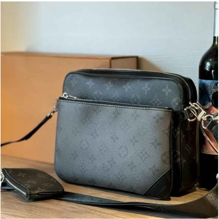 10A M69443 Trio outdoor bags Designer Mans Crossbody bag Mens small belt bag Waist bags casual sports bag Designer bag fluorescent orange Upgrade New colour chest bag