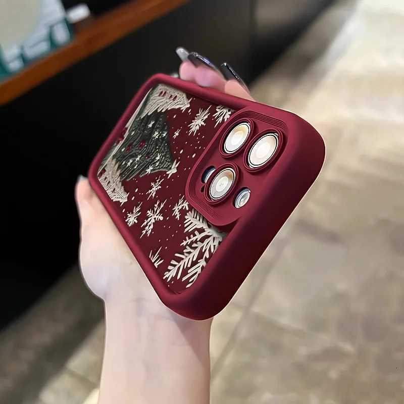 Christmas Tree Snowflake Pattern HighEdgeT puA ntiDropPh oneCa seSu itablefo riP hone17 Ai rPr oMa xiP hone16 15 14 13 12 11 Pr oMa xXS Xr C251209