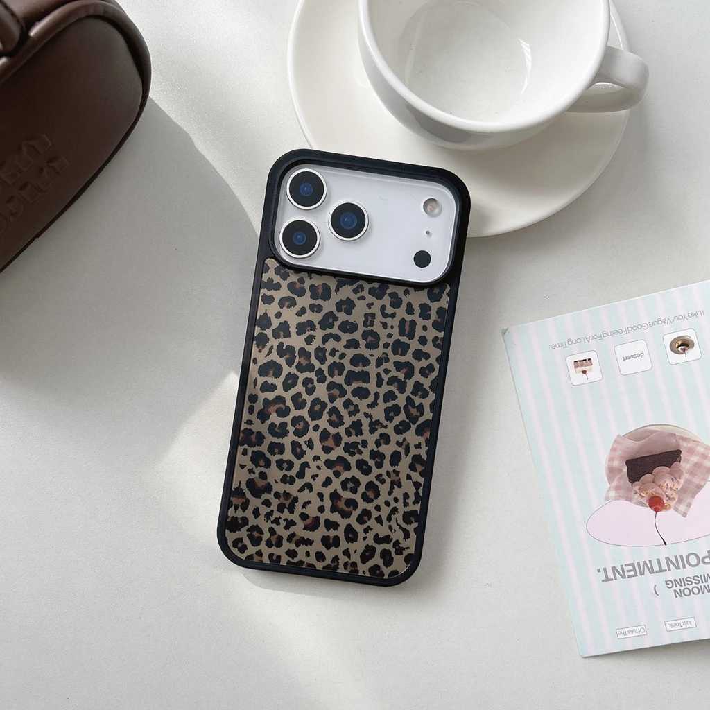 Autumn Winter RetroBrown Leopard Print Series Magnetic Wireless Charging Phone Cover Case for iPhone 17 16 15 14 Pro Max C251209