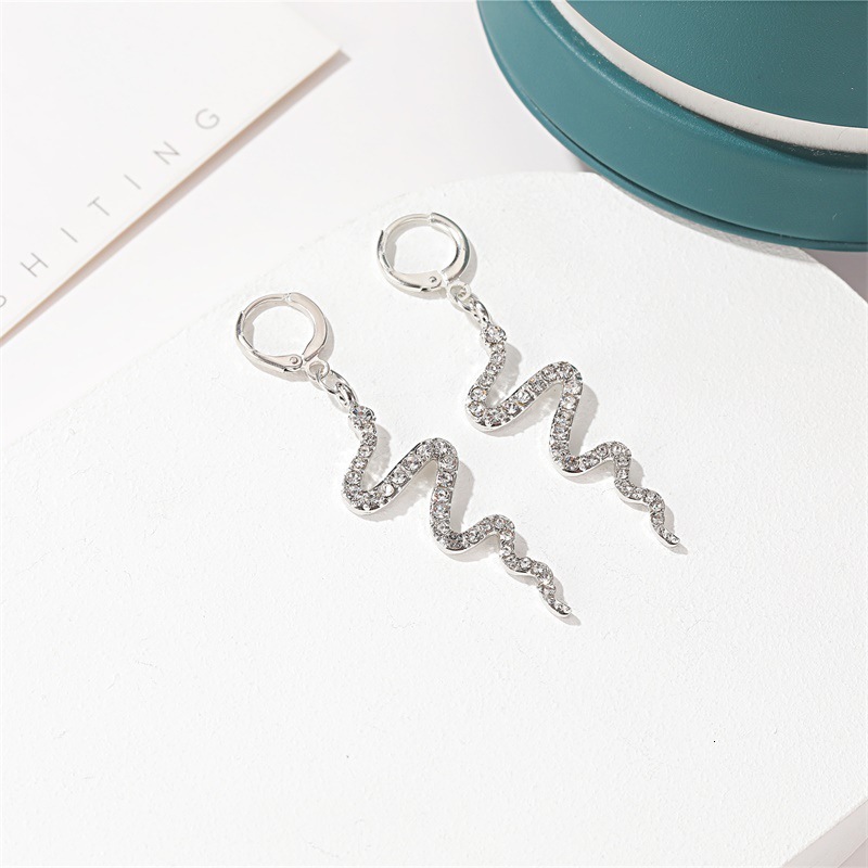 Earrings designer Designer Female Cold Wind Long Dia-Encrusted free shipping Free Shipping Eardrop Personality luxury Casual Wave Ear Buckle