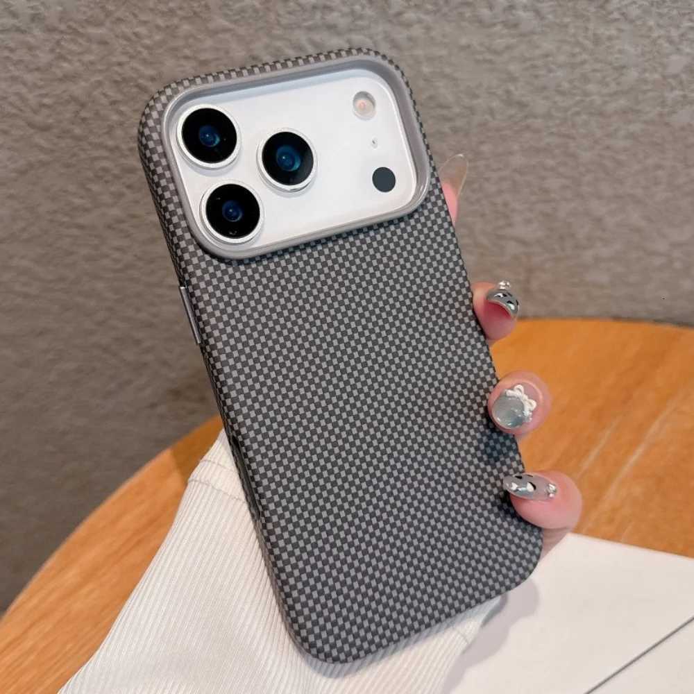 Built-in Magnetic high end Carbon Fiber for Phone Case for iPhone 17 Pro Max Air 17 Pro Wireless Charge Shockproof Case C251209