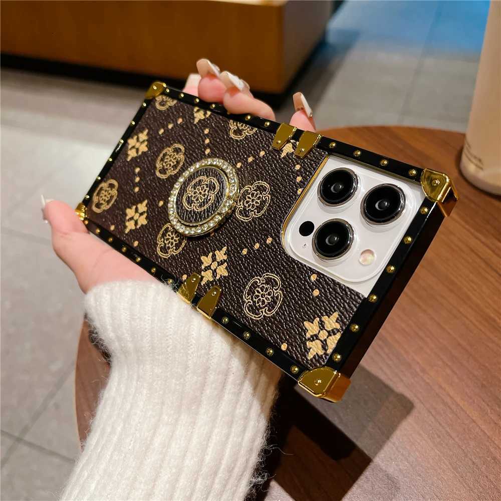 Luxury Flower Vintage Pattern Case For iphone 17 PRO MAX 16 PRO MAX 11 12 13 15 PRO MAX 14 Plus Soft Leather Phone Cover Coque C251209